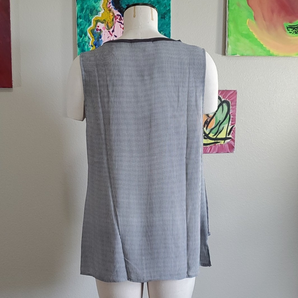RELISHED Gray Color Block Sleeveless Top - Picture 3 of 10